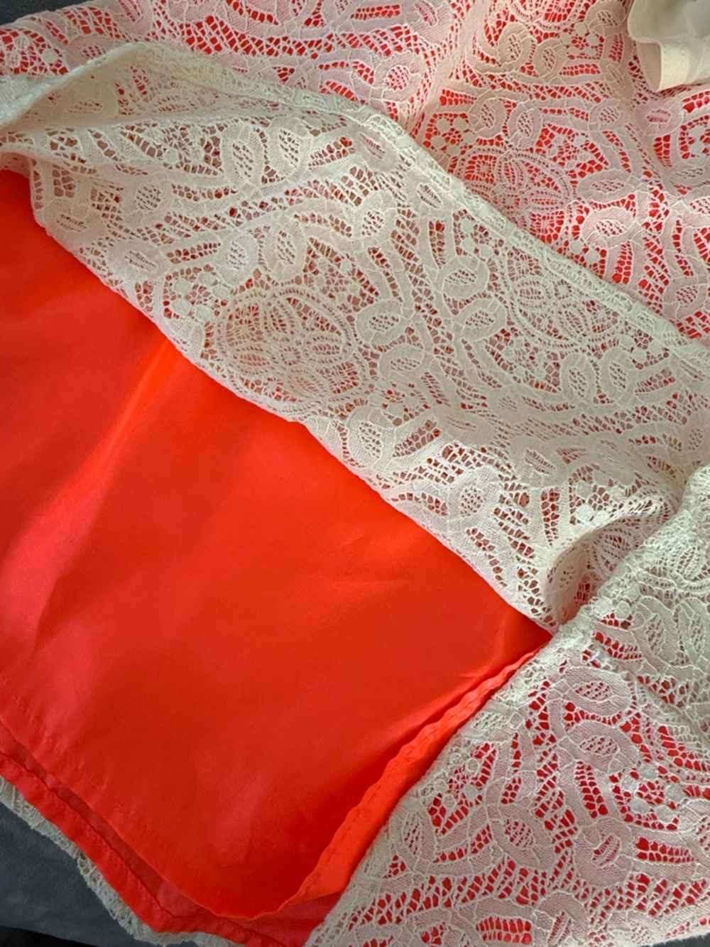 Marc by Marc Jacobs Coral Lace Overlay Camisole with Cream Mesh Yoke Size S - Picture 6 of 7